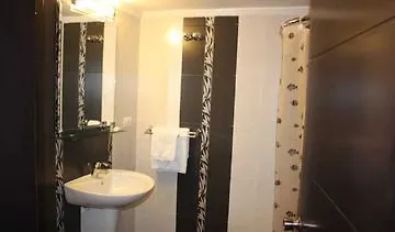 Mozart Hotel Beirut 3*,